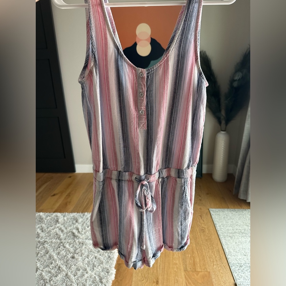 Cloth & stone romper size small
